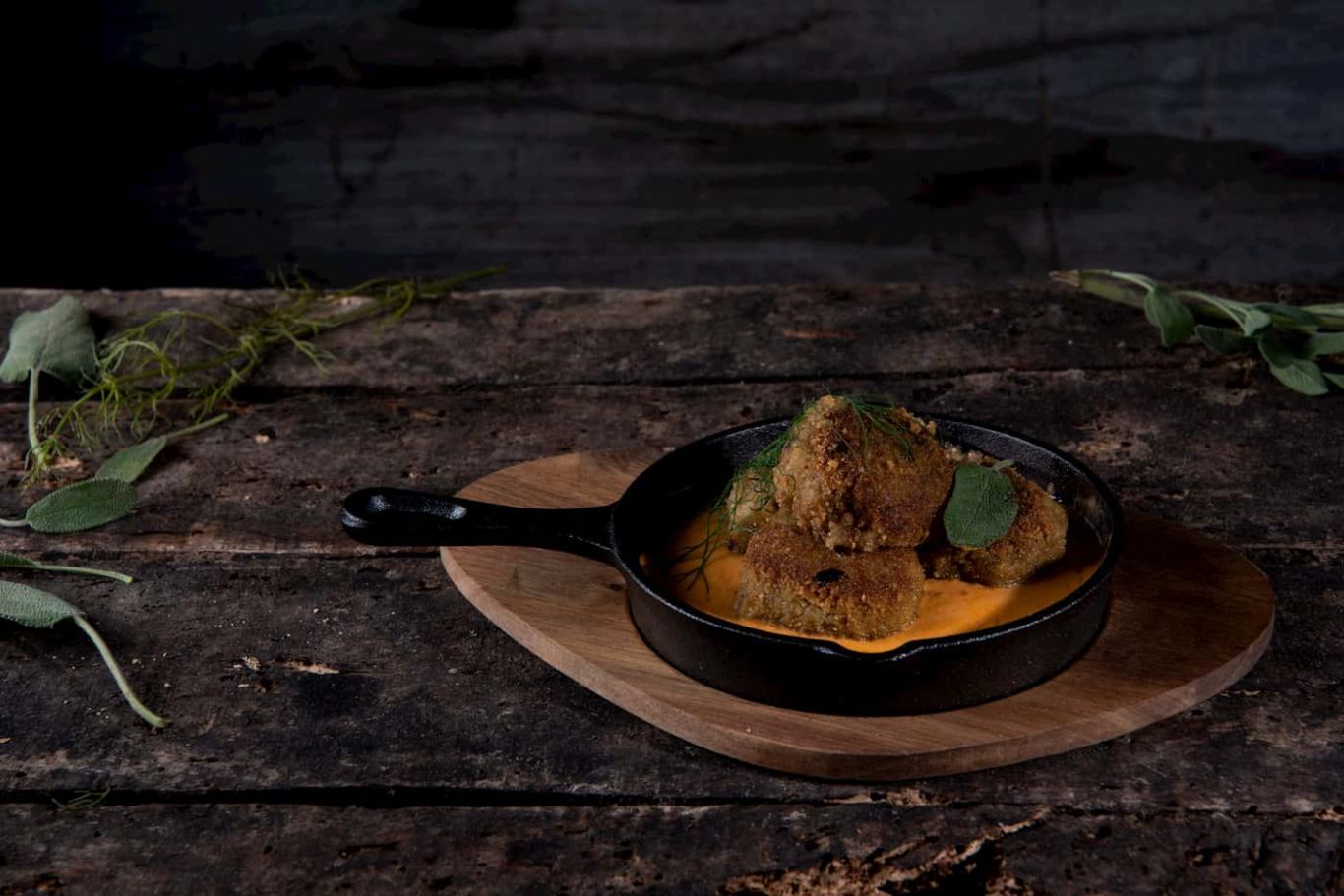 Crispy eggplant balls with Cicioni and tomato sauce Casa del Fermentino
